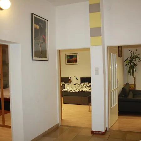 Golden Lion Deluxe City