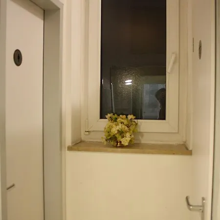 Golden Lion Deluxe City Διαμέρισμα